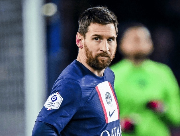 里程碑夜！巴塞罗那官宣签约；法甲今晨刷纪录；底气十足；团队化学反应显著的简单介绍